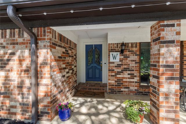 8929 Crosswind Drive, Fort Worth, TX 76179