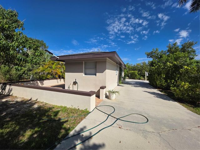 725 PATTY AVENUE, Punta Gorda, FL 33950