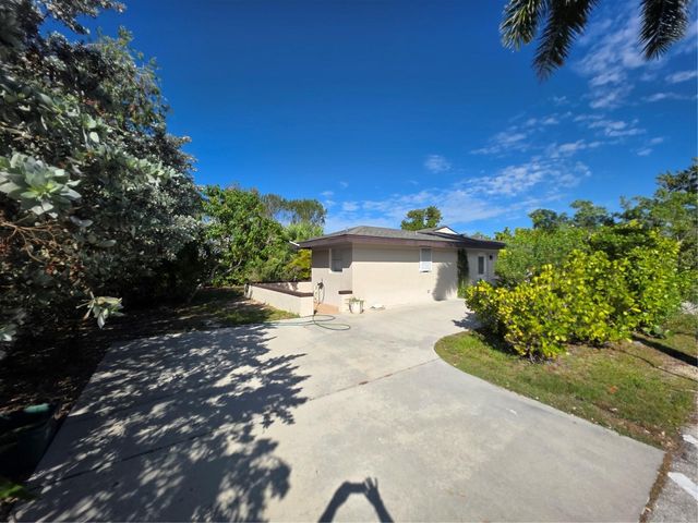 725 PATTY AVENUE, Punta Gorda, FL 33950