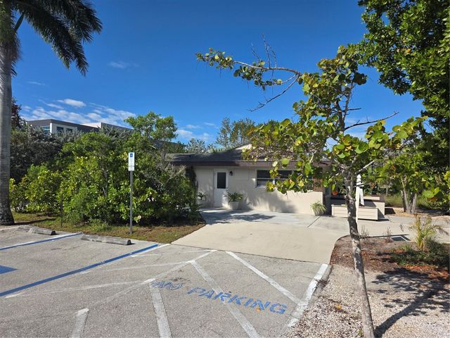 725 PATTY AVENUE, Punta Gorda, FL 33950