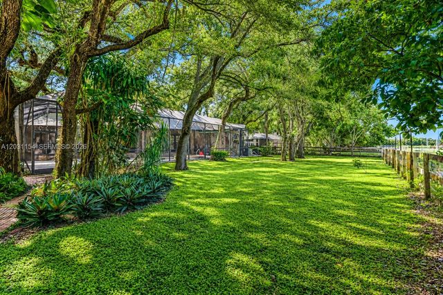 5440 Shady Oak Ln, Dania Beach, FL 33312