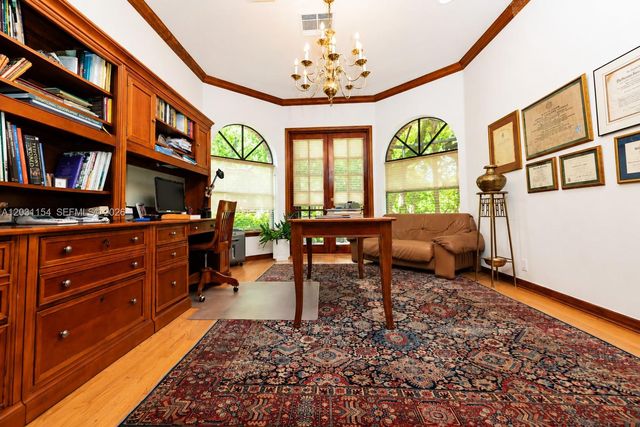 5440 Shady Oak Ln, Dania Beach, FL 33312