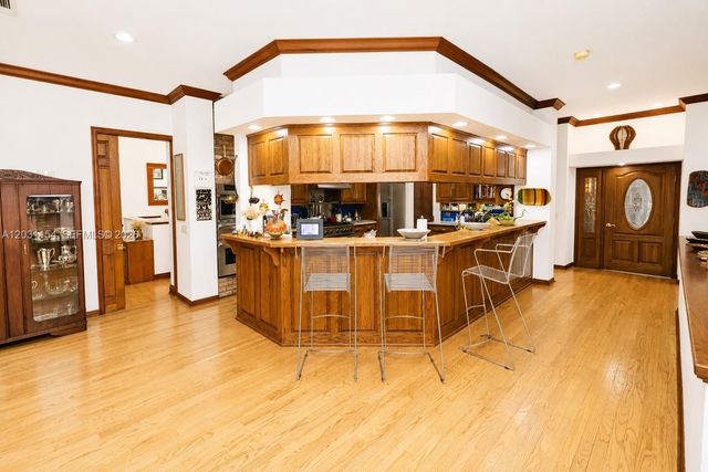 5440 Shady Oak Ln, Dania Beach, FL 33312