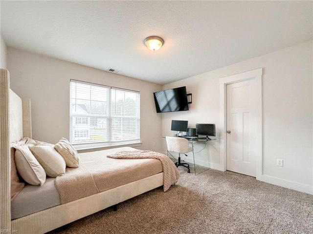 500 Kitson CT, Chesapeake, VA 23320