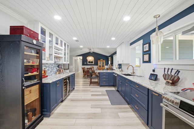 6770 Tom King Bayou Road, Navarre, FL 32566