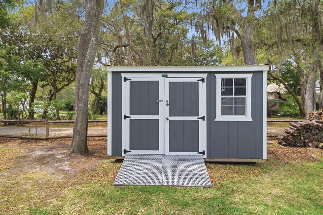 6770 Tom King Bayou Road, Navarre, FL 32566