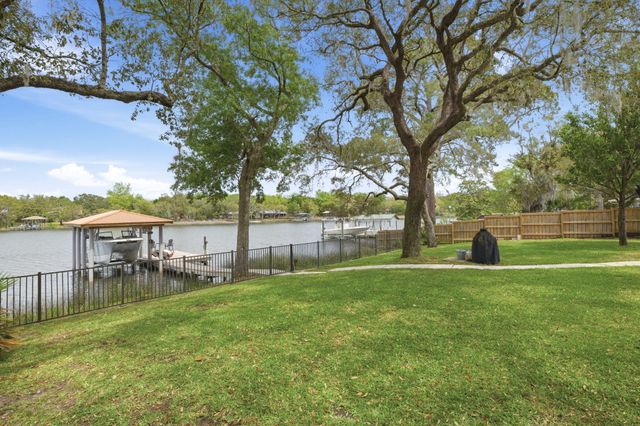6770 Tom King Bayou Road, Navarre, FL 32566