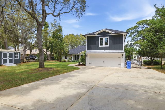 6770 Tom King Bayou Road, Navarre, FL 32566