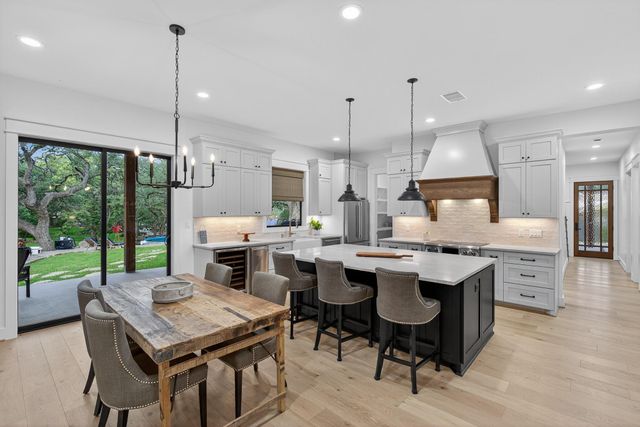 2001 Granite Cv., Kingsland, TX 78639