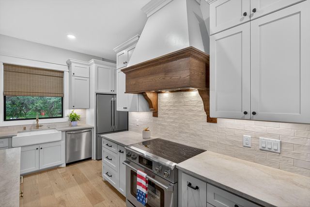 2001 Granite Cv., Kingsland, TX 78639