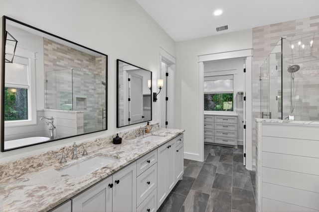 2001 Granite Cv., Kingsland, TX 78639