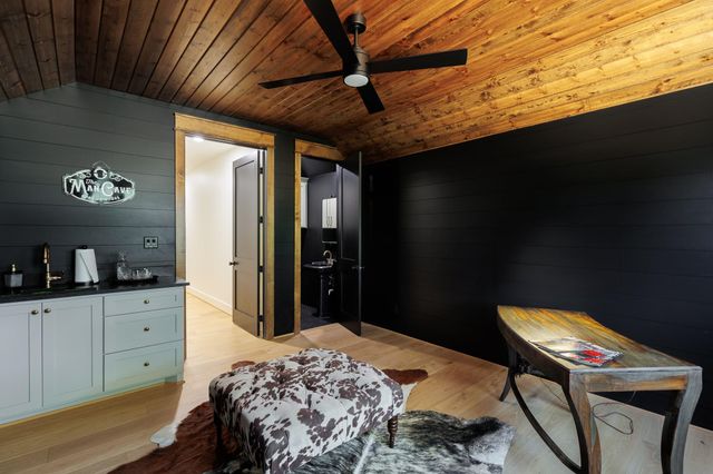 2001 Granite Cv., Kingsland, TX 78639