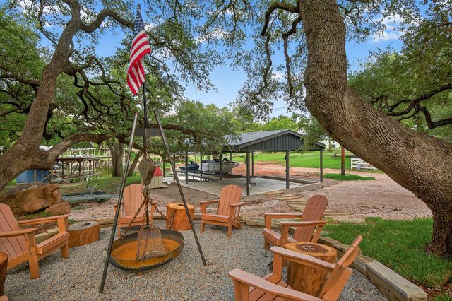 2001 Granite Cv., Kingsland, TX 78639