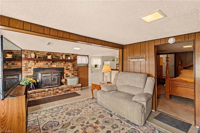 570 Lake Drive 9, Lexington, NC 27292