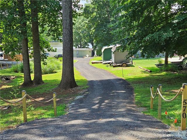 570 Lake Drive 9, Lexington, NC 27292