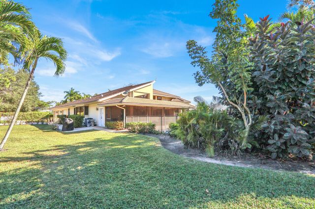 208 Turnberry Court S, Atlantis, FL 33462