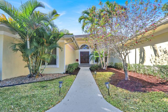 208 Turnberry Court S, Atlantis, FL 33462