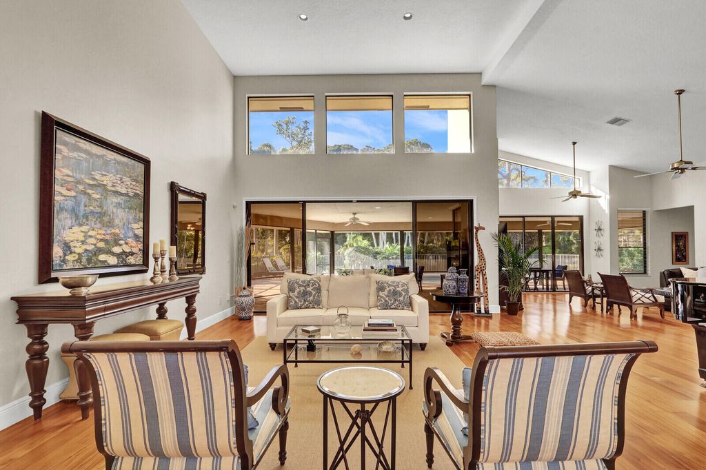 208 Turnberry Court S, Atlantis, FL 33462