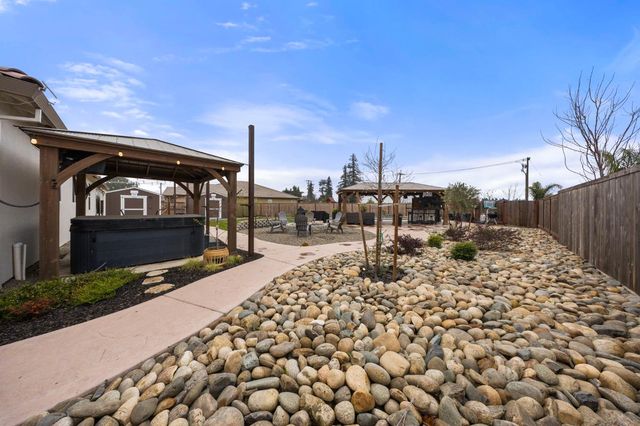 2531 Latour Ct, Turlock, CA 95382