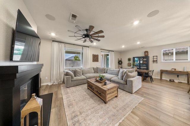 2531 Latour Ct, Turlock, CA 95382