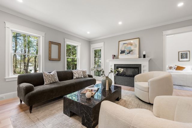 6 Revolutionary, Lexington, MA 02421