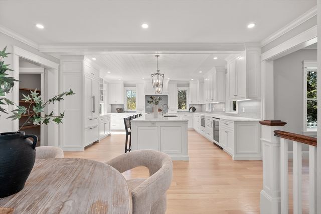6 Revolutionary, Lexington, MA 02421