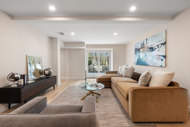 6 Revolutionary, Lexington, MA 02421