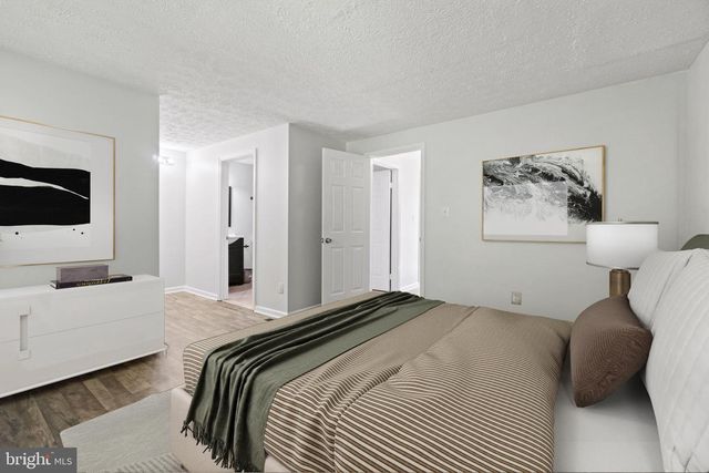 3618 WHARF LN, Triangle, VA 22172