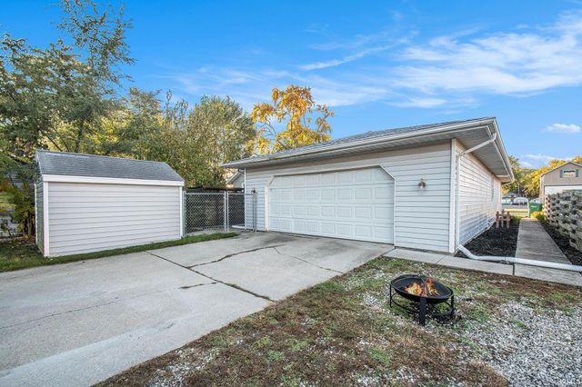 2416 Milburn Boulevard, Mishawaka, IN 46544