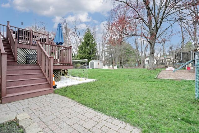 38 Westlyn Drive, Bardonia, NY 10954