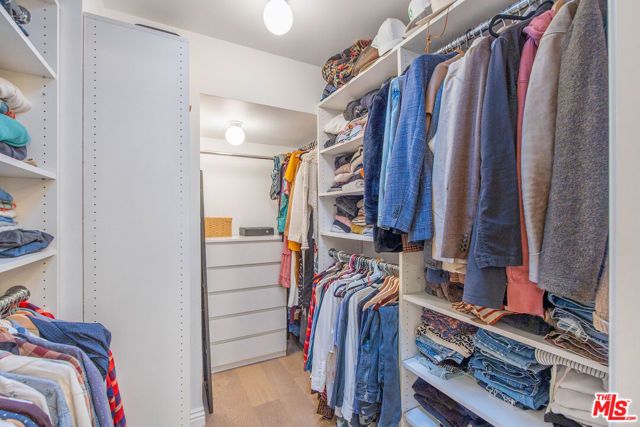 1802 California Avenue, Santa Monica, CA 90403