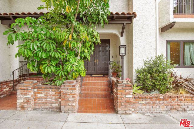 1802 California Avenue, Santa Monica, CA 90403