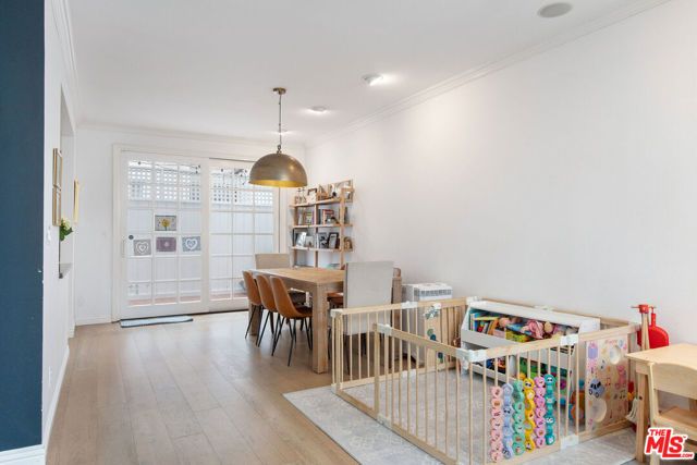 1802 California Avenue, Santa Monica, CA 90403