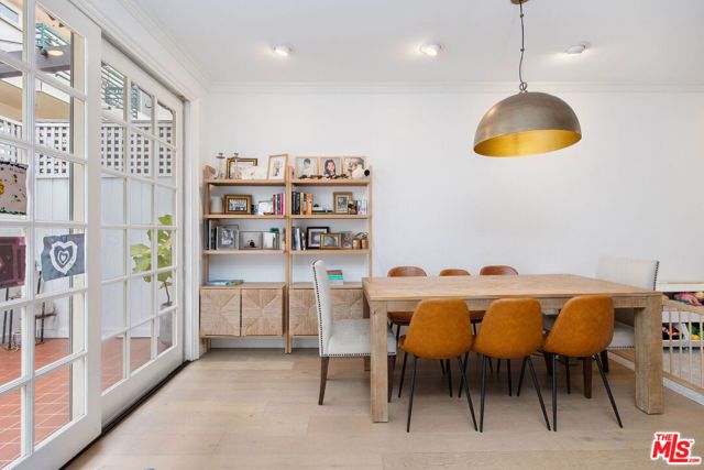 1802 California Avenue, Santa Monica, CA 90403
