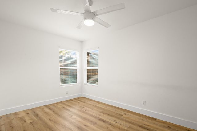 207 White Oak DR, Austin, TX 78753