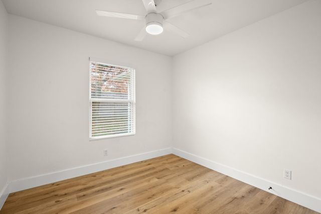 207 White Oak DR, Austin, TX 78753