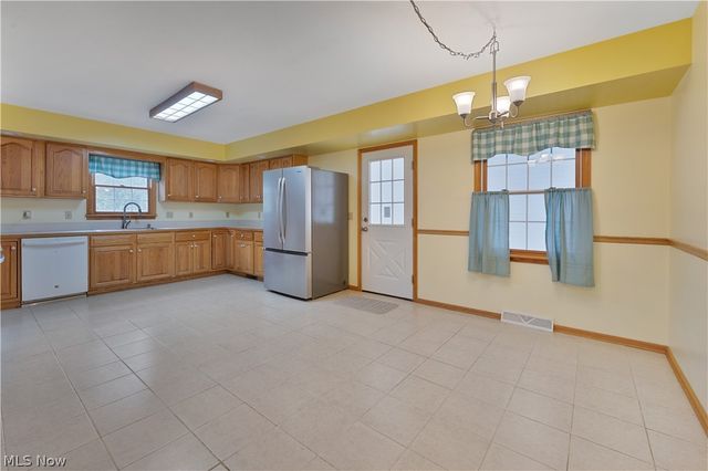 264 W Main Street, Canfield, OH 44406