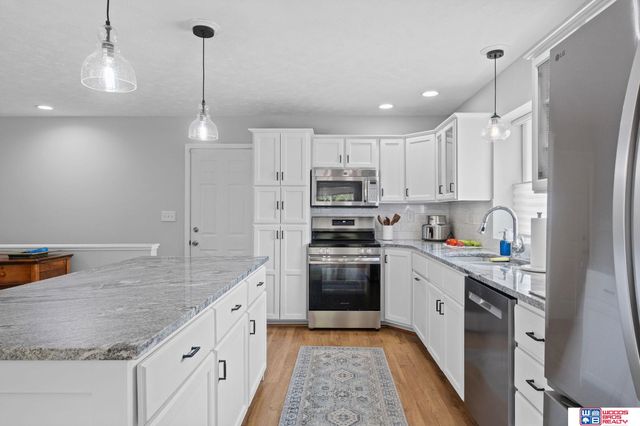 5218 Bison Drive, Lincoln, NE 68516