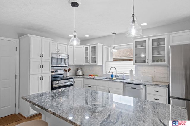 5218 Bison Drive, Lincoln, NE 68516