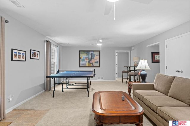5218 Bison Drive, Lincoln, NE 68516