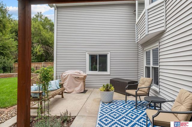 5218 Bison Drive, Lincoln, NE 68516
