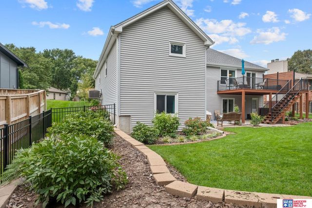 5218 Bison Drive, Lincoln, NE 68516