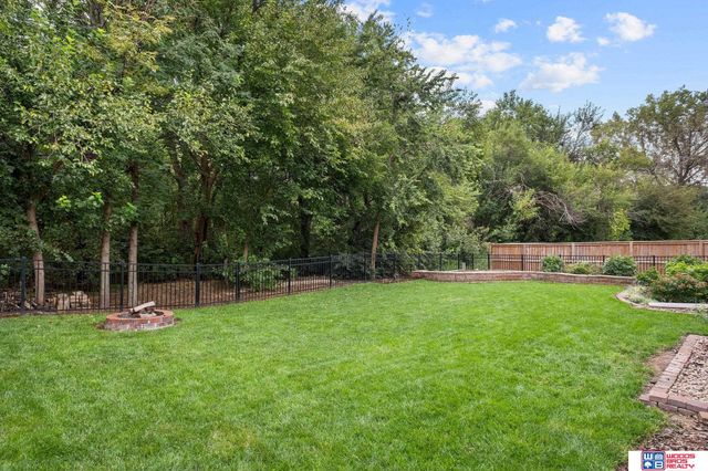 5218 Bison Drive, Lincoln, NE 68516