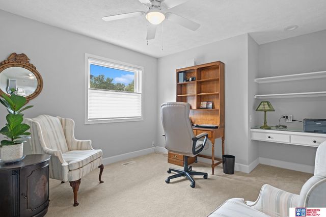5218 Bison Drive, Lincoln, NE 68516