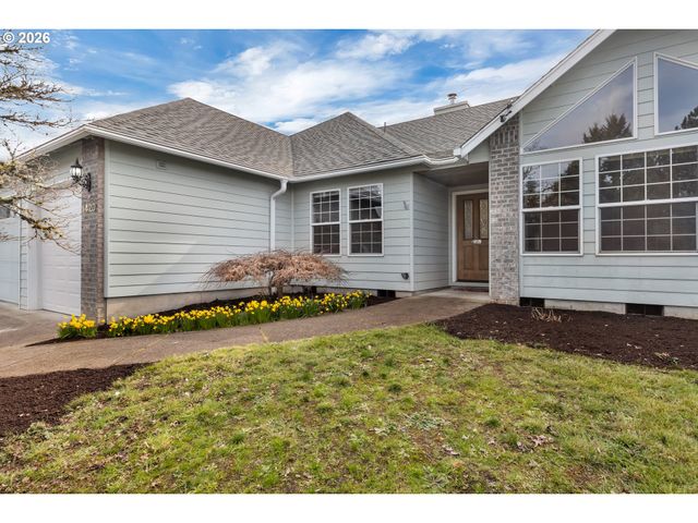 1420 Ne HOFFMAN Dr, Mc Minnville, OR 97128