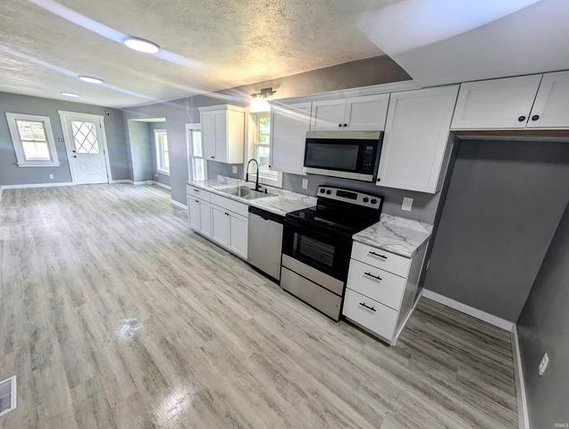 1014 Union Street, Mishawaka, IN 46544