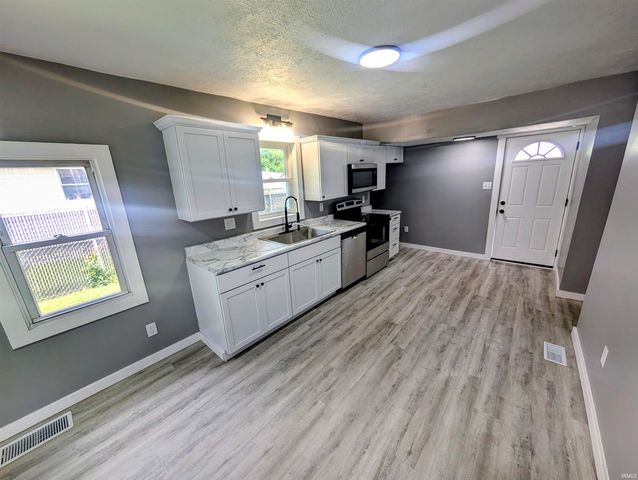 1014 Union Street, Mishawaka, IN 46544
