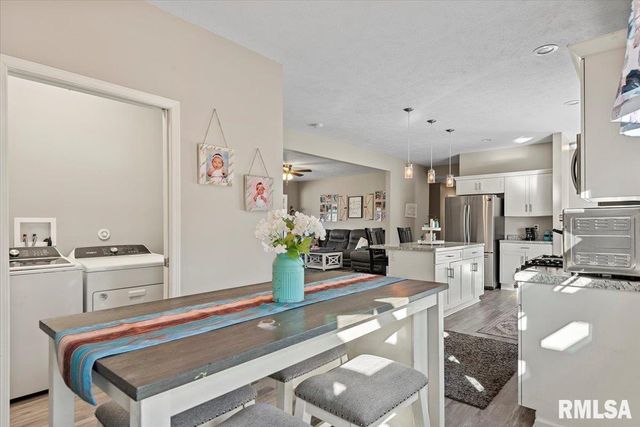 4084 S PRIMROSE Lane, Riverton, IL 62561