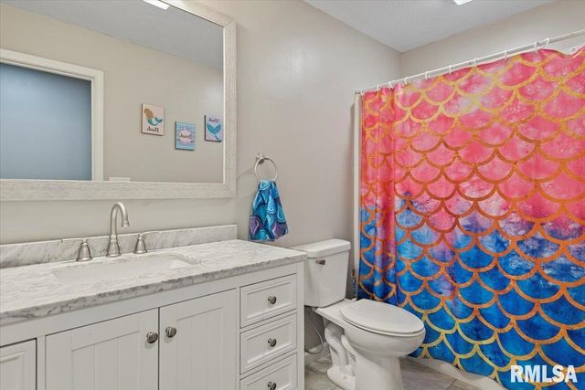 4084 S PRIMROSE Lane, Riverton, IL 62561