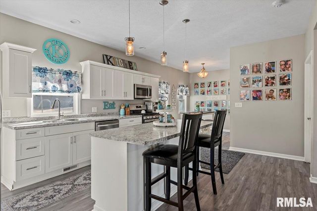 4084 S PRIMROSE Lane, Riverton, IL 62561